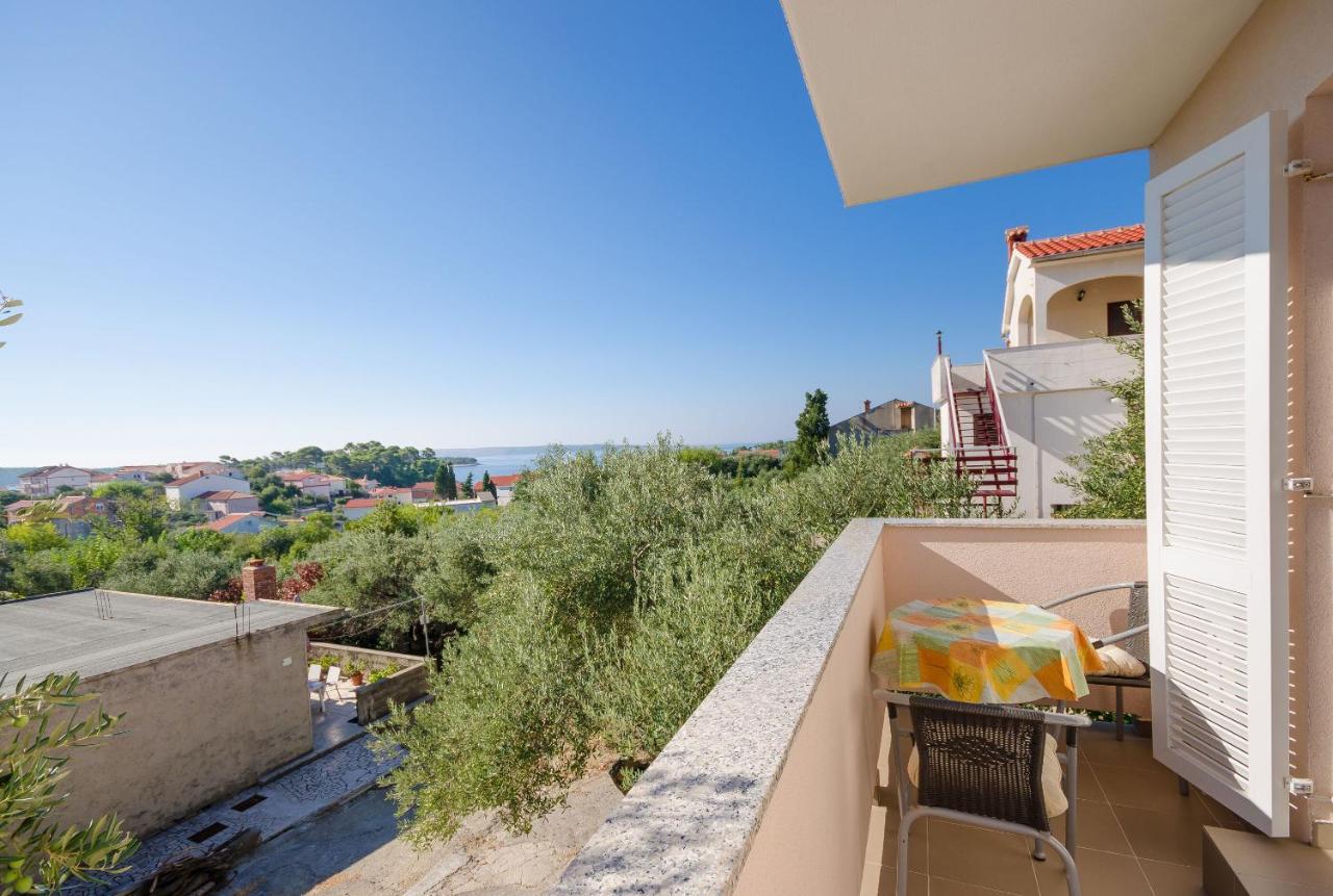 Apartments Blazenka Banjol Bagian luar foto