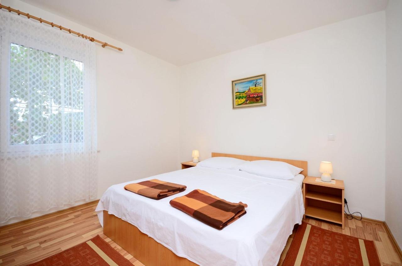 Apartments Blazenka Banjol Bagian luar foto